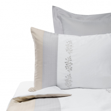 Комплект постельного белья с вышивкой, сатин с жаккардом "Embroidery", 2 предмета, наволочки 65х65 см